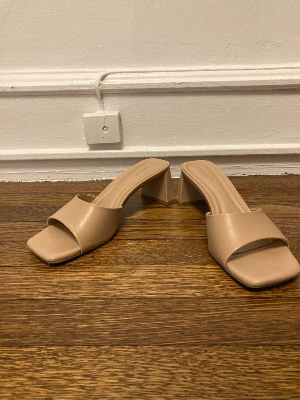 Minimalist Square-Toe Mid Block Heel Slide in Nude